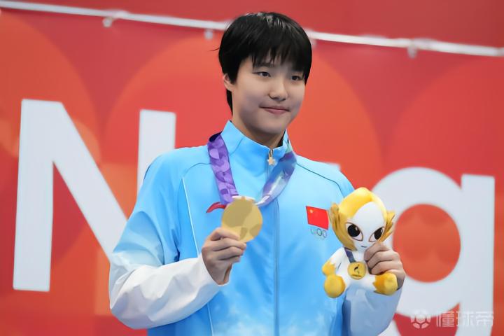 美媒:于子迪与麦金托什的正面交锋更早到来,在明年的游泳世锦赛